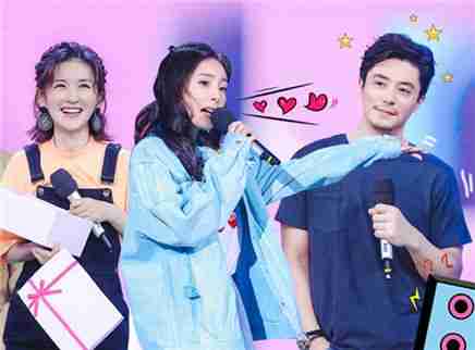 霍建华杨幂现场高甜互动