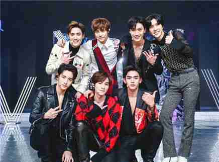 威神V综艺首秀“热”力助阵