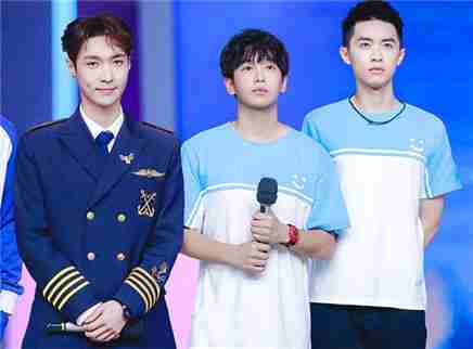 张艺兴李荣浩惊喜同台合唱